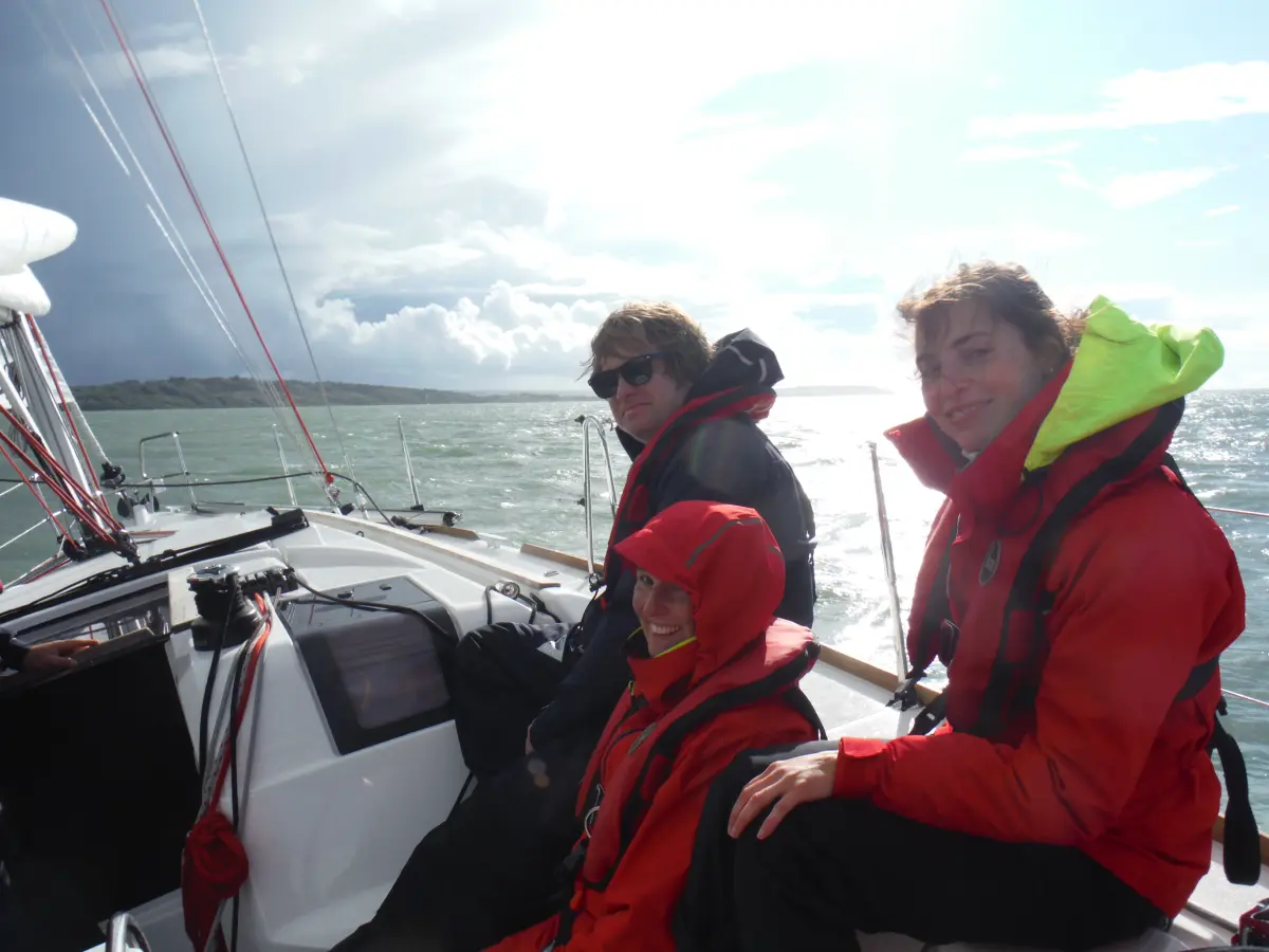 Beginner sailing course on the Solent