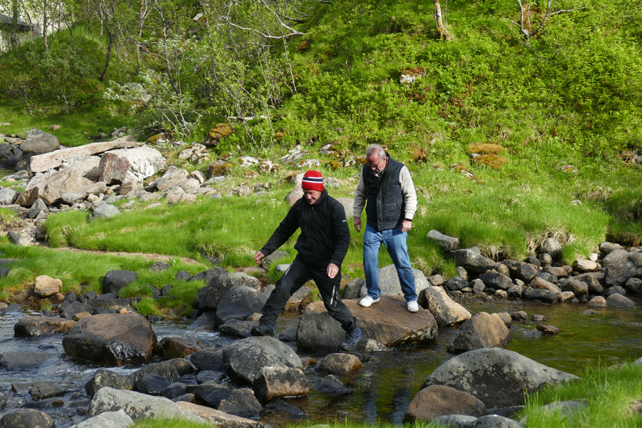 Santosa Sails To Steep Fjord Walls And There’s Time To Make A Snowman