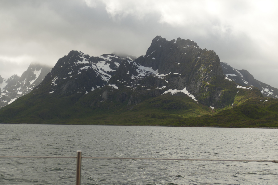 Santosa Sails To Steep Fjord Walls And There’s Time To Make A Snowman