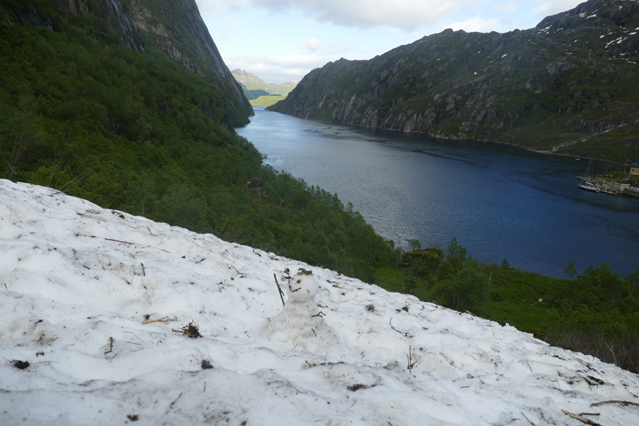 Santosa Sails To Steep Fjord Walls And There’s Time To Make A Snowman