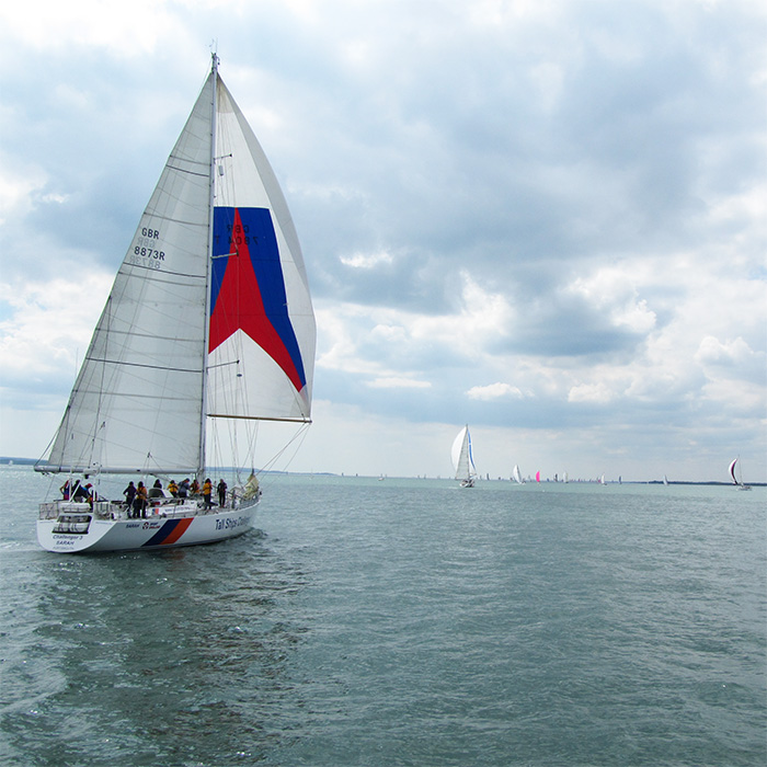 learn to sail holidays