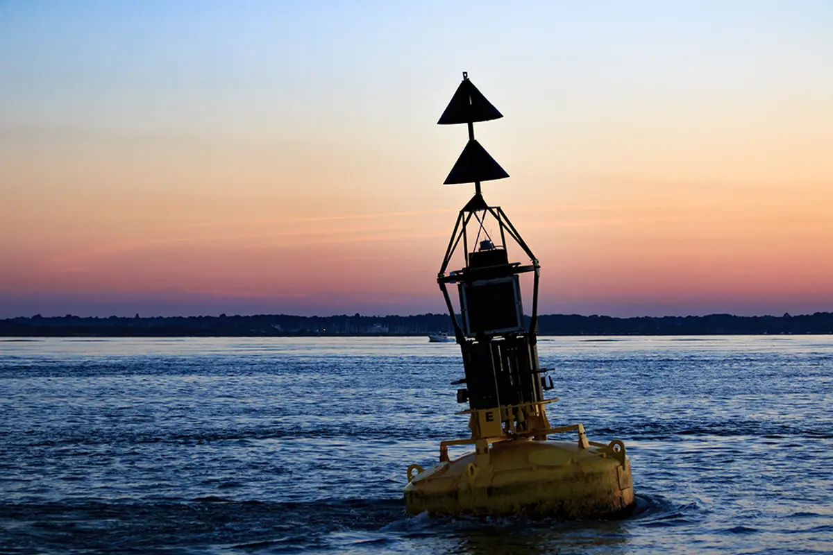 Strong tidal stream in the Solent demonstrating why tidal navigation skills are important