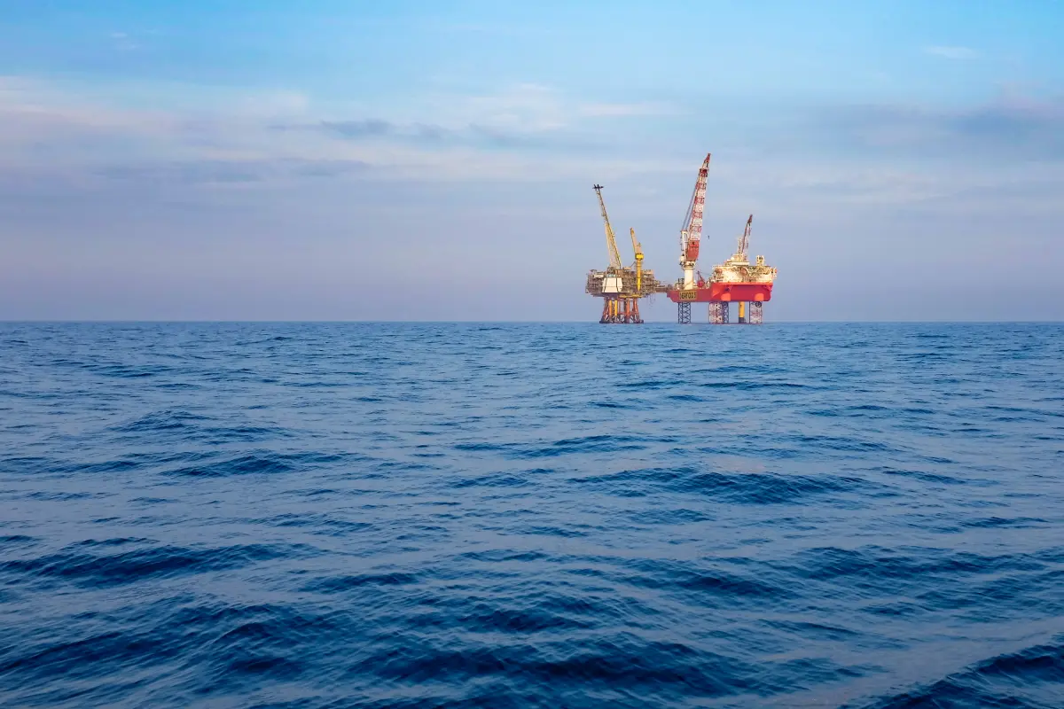 Offshore navigation experience on Bergen to Portsmouth delivery trip