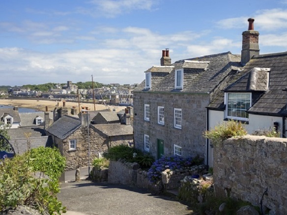 Only 5 inhabited islands in the Isles of Scilly Only 5 inhabited islands in the Isles of Scilly